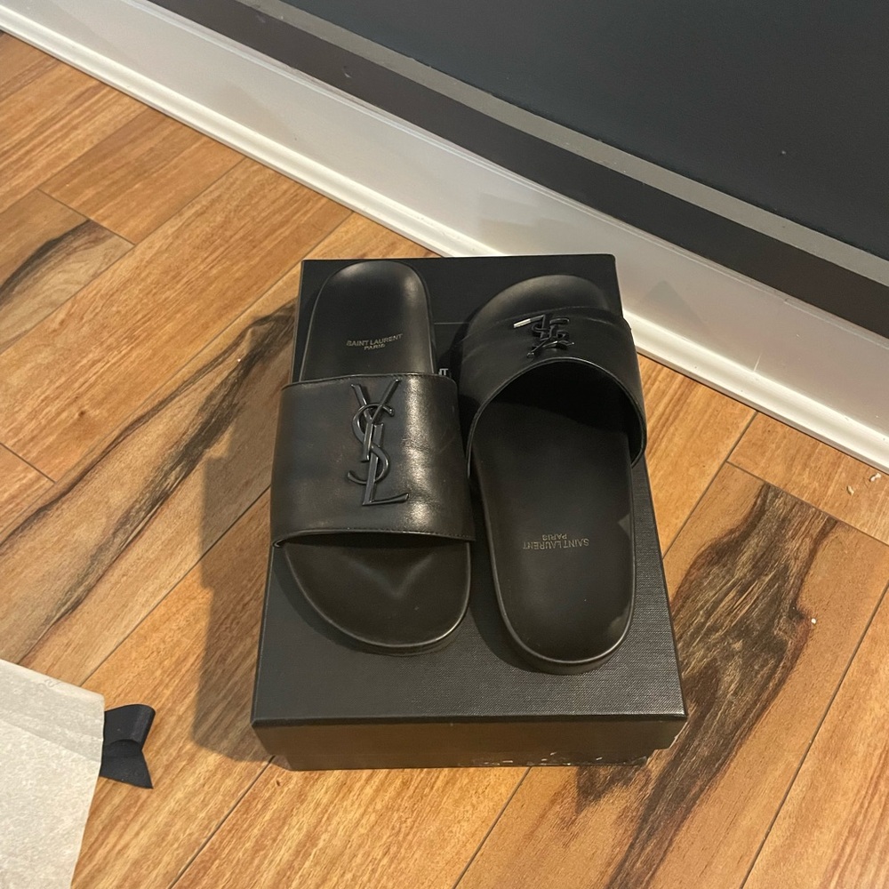 YSL slides… Beautiful YSL slides w/Large Emblem